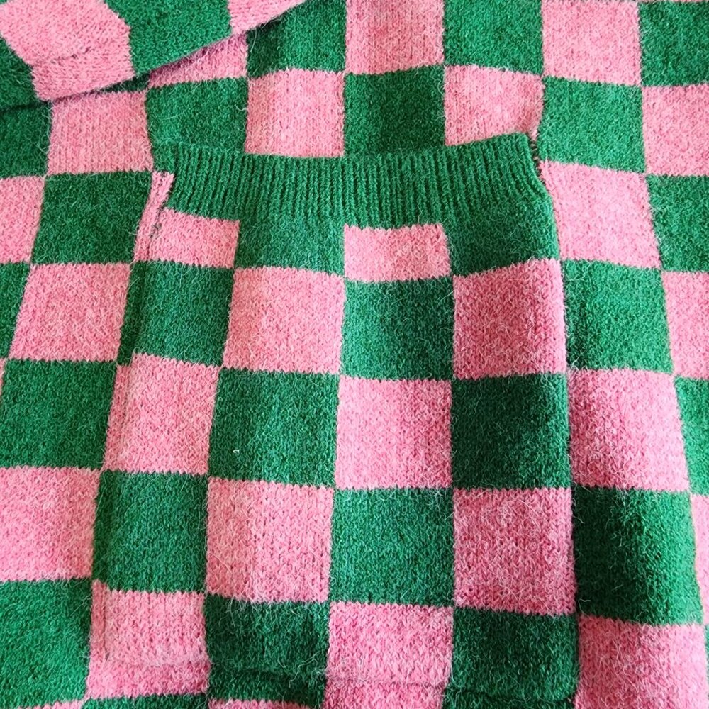 🫧🧹 WICKED Theme Pink & Green Checkered Cardigan 1X/2X - Picture 3 of 13